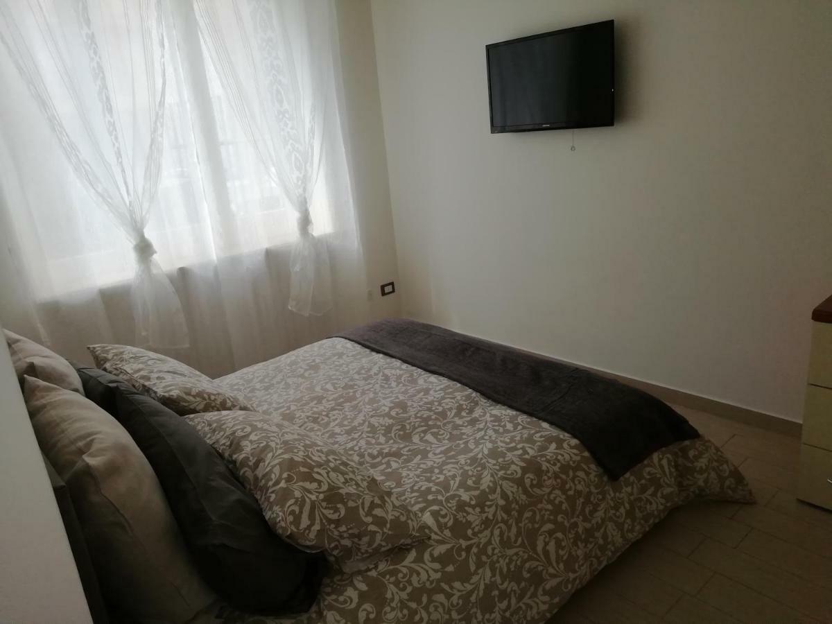 Residenza Il Viale Placência Exterior foto